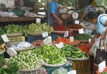 รีดภาษีพ่อค้าแม่ค้าตลาดสด คิวต่อจากออนไลน์ ก.คลังเล็งเพิ่มยอด