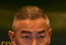 “บิ๊กแดง”หลั่งน้ำตาเหตุสะเทือนขวัญกลางเมืองโคราช ขอรับผิดชอบแต่เพียงผู้เดียว วอนอย่าด่ากองทัพ