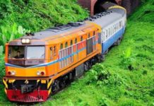 ป่วน…หญิงนั่งรถไฟไม่สวมแมสโวยวายก่อนถ่มน้ำลายใส่ จนท.