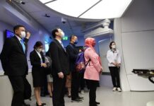The Ministry of Public Health’s deputy permanent secretary and APEC’s attendees had a site tour to see Chulalongkorn Hospital