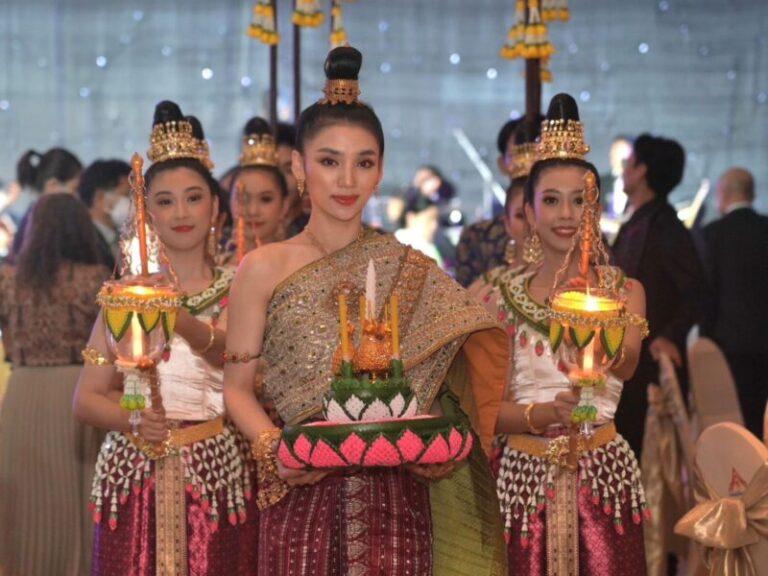 โพลวันลอยกระทงเผยคนไทยสนใจมีส่วนร่วม วธ.เตรียมดันสู่ระดับนานาชาติ !