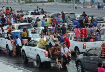 “ควันหลงสงกรานต์ 67″ บรรยากาศ วันไหลบางแสน สุดคึกคัก