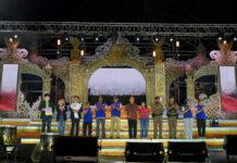 ‘กลุ่มบริษัทศรีตรัง’ ร่วมแสดงความยินดี ‘คณะหมอลำคำผุนร่วมมิตร’ เปิดฤดูกาล เดินหน้าสื่อสารแคมเปญ ‘คิดจะขายยาง คิดถึงศรีตรัง’ สู่ชุมชนทั่วประเทศ