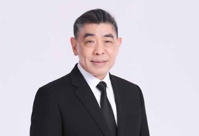 MD กมลภพ ขาวดำ