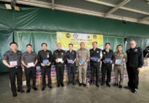 “สันติ ปิยะทัต-พล.ต.ท.รุทธพล เนาวรัตน์” แถลงจับบุหรี่ไฟฟ้าลักลอบนำเข้ากว่า 10 ล้านบาท