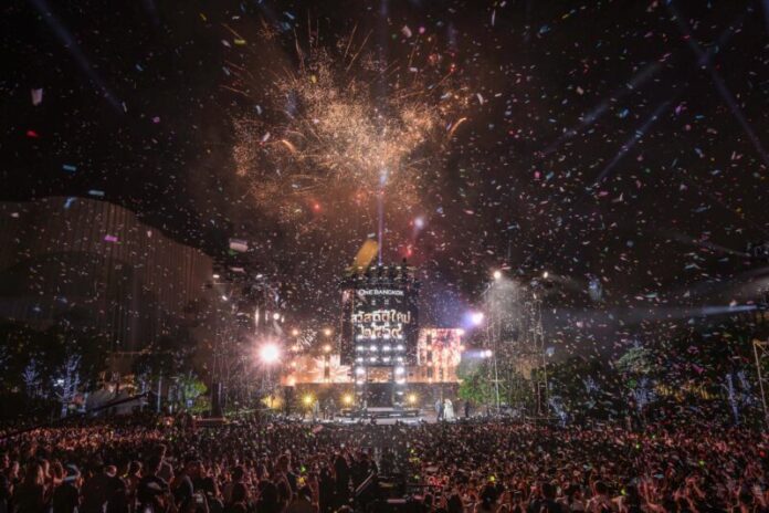 Drone & Firework at One Bangkok Countdown Celebrations 2026 (13)