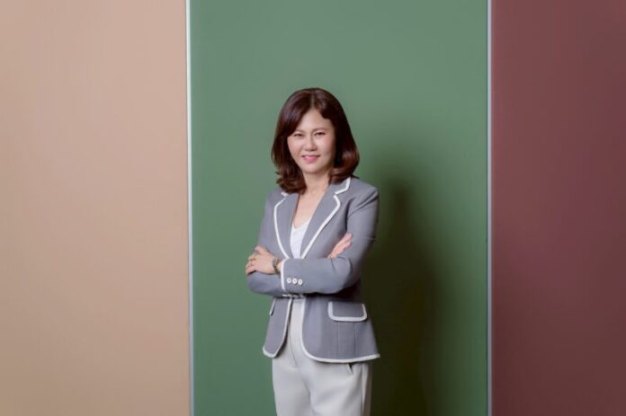 K.จูเลีย_CEO_2 PANEL