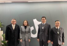 “เอกนิติ” เปิดภารกิจดาวอสวันแรก นำทีมไทยแลนด์พบธนาคารโลก–ผู้บริหารเทคฯ ยักษ์ใหญ่ของโลก