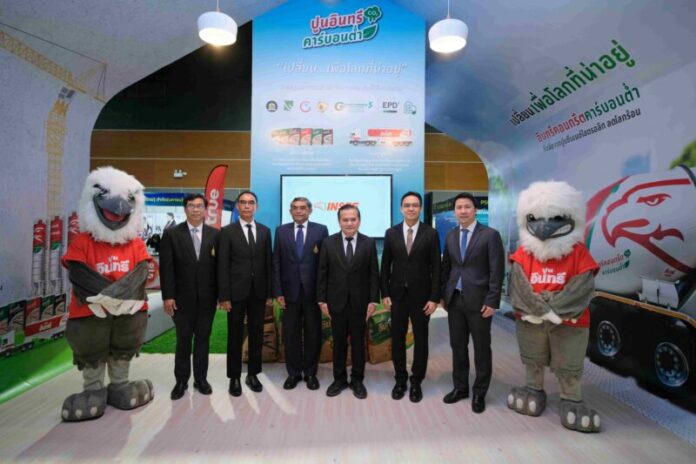 ประธานในพิธี SITE2026 เยี่ยมชมบูธปูนอินทรี 1