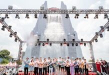 เริ่มแล้ว! งาน “Makro x Heliconia หาดใหญ่ Songkran Like A PRO” อีเว้นท์สงกรานต์หาดใหญ่สุดยิ่งใหญ่แห่งปีกับน้ำตกยักษ์จำลองสูงสุดในไทย และกองทัพเชฟกว่า 50 ชีวิต ที่แม็คโคร หาดใหญ่
