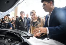 “ศุภมาส” ลุยตรวจโชว์รูมรถ EV บังคับติดฉลาก ระบุมาตรฐานทดสอบระยะทางวิ่งให้ชัด ฝ่าฝืนคุก 6 เดือน ปรับ 1 แสนบาท จำคุกไม่เกิน 6 เดือน