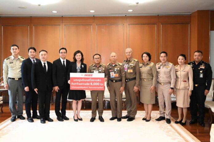 ปูนซีเมนต์นครหลวงส่งมอบปูนอินทรีเพชรพลั